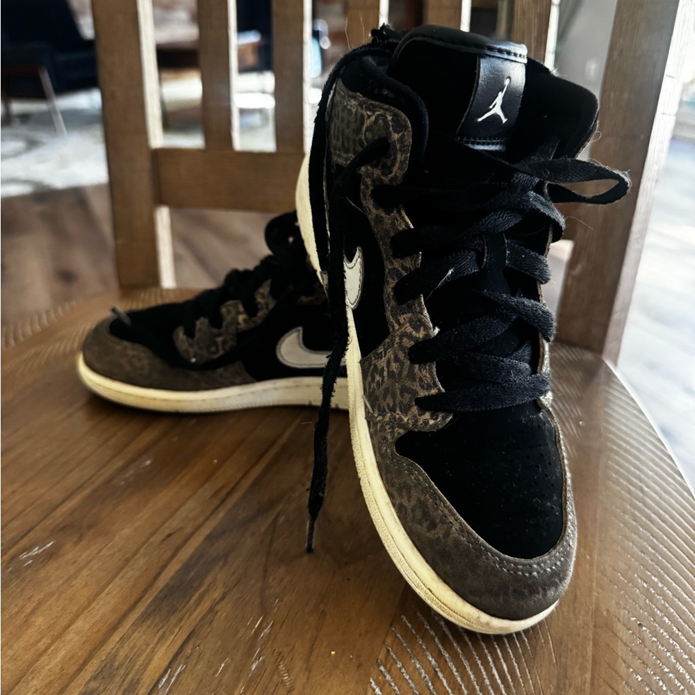 Air Jordan Nike high top Kids sneakers